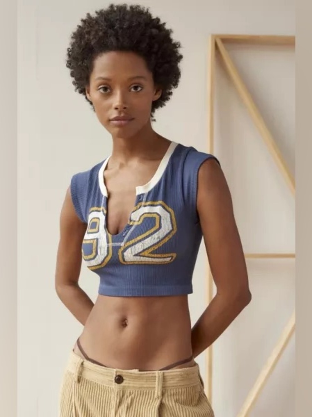 UO Going for Gold '92 Graphic Crop
Top